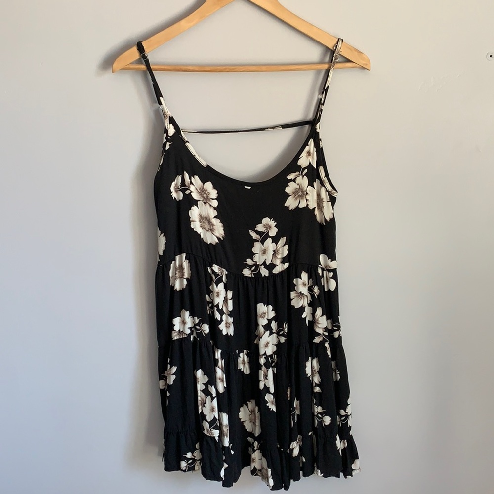 Brandy Melville Floral Beach Dress Open Back